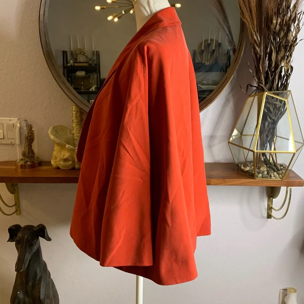Shang Xia by Hermēs Red Silk Cape Coat with Asymmetrical Lapel 3/4 Sleeve size32 - Picture 2 of 8